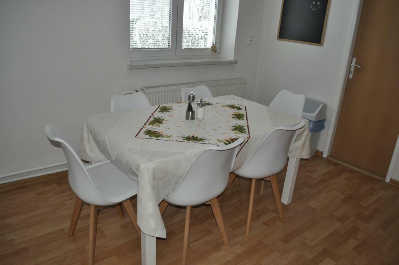 Apartmany Centrum Rajecke Teplice Bagian luar foto